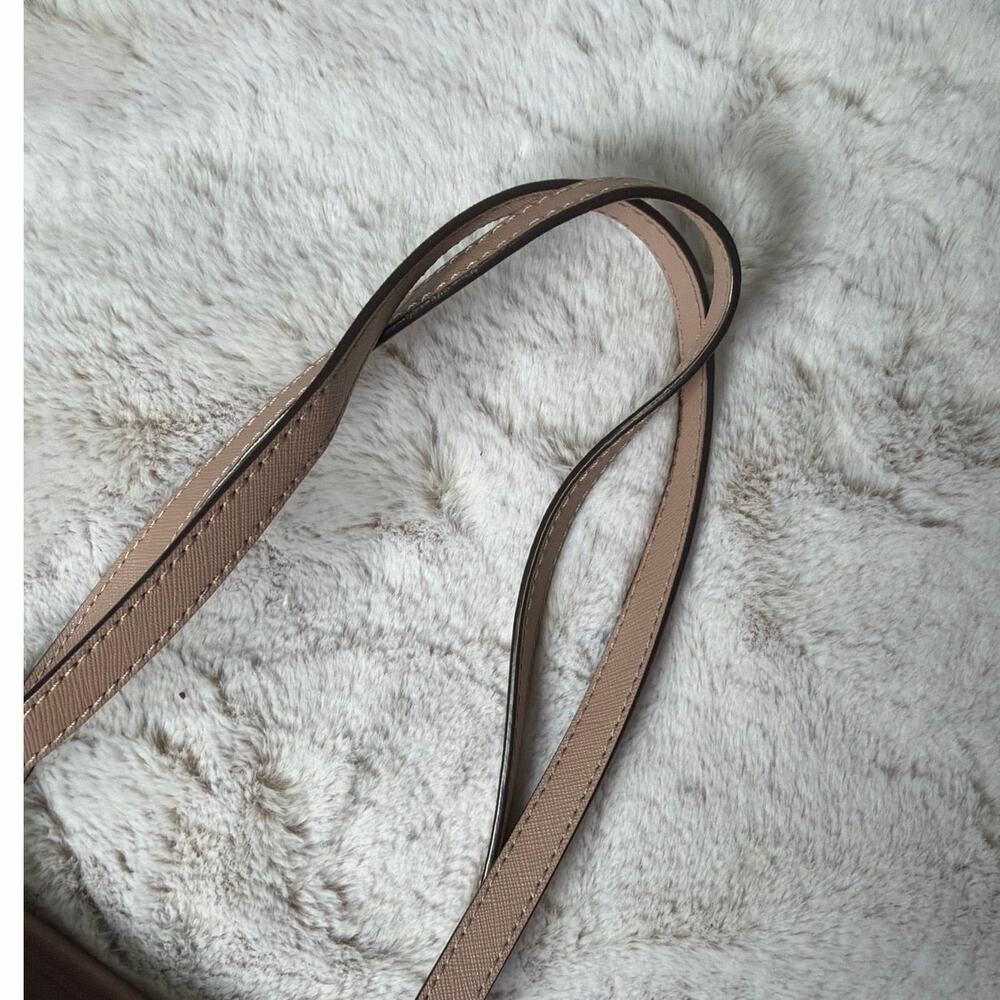 Michael Kors Tote Bag - Picture 5 of 8